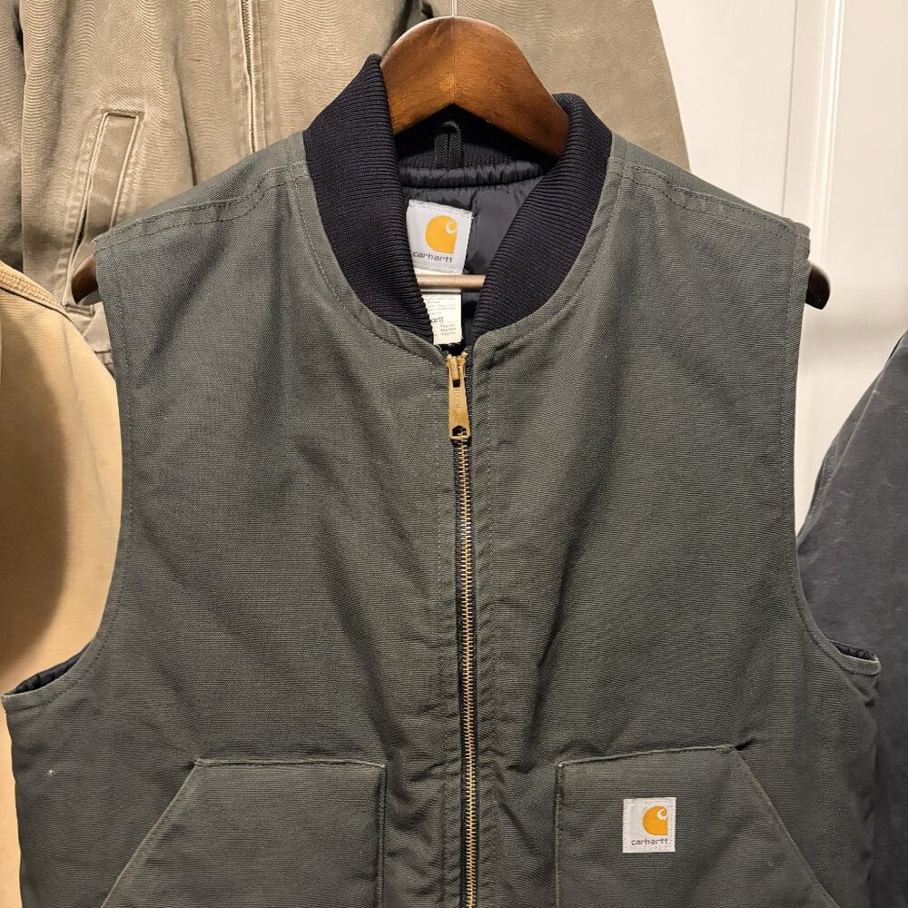 Vintage Carhartt Mens (V32DGR) Vest (2007) in Dark Green